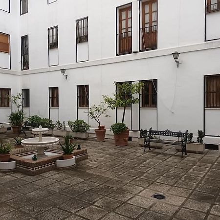 Apartamento Puerta Real Севілья Екстер'єр фото