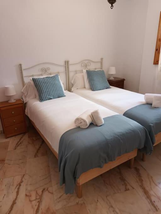Apartamento Puerta Real Севілья Екстер'єр фото