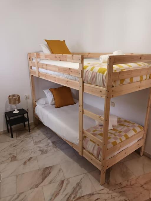 Apartamento Puerta Real Севілья Екстер'єр фото